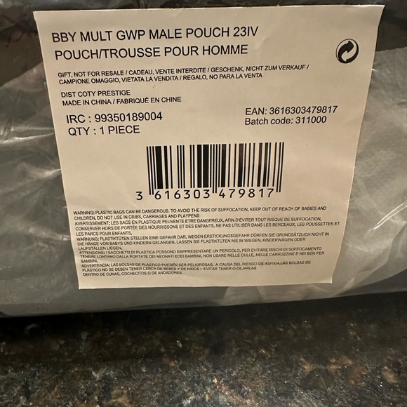 NWT Burberry Toiletry Pouch - Picture 4 of 5